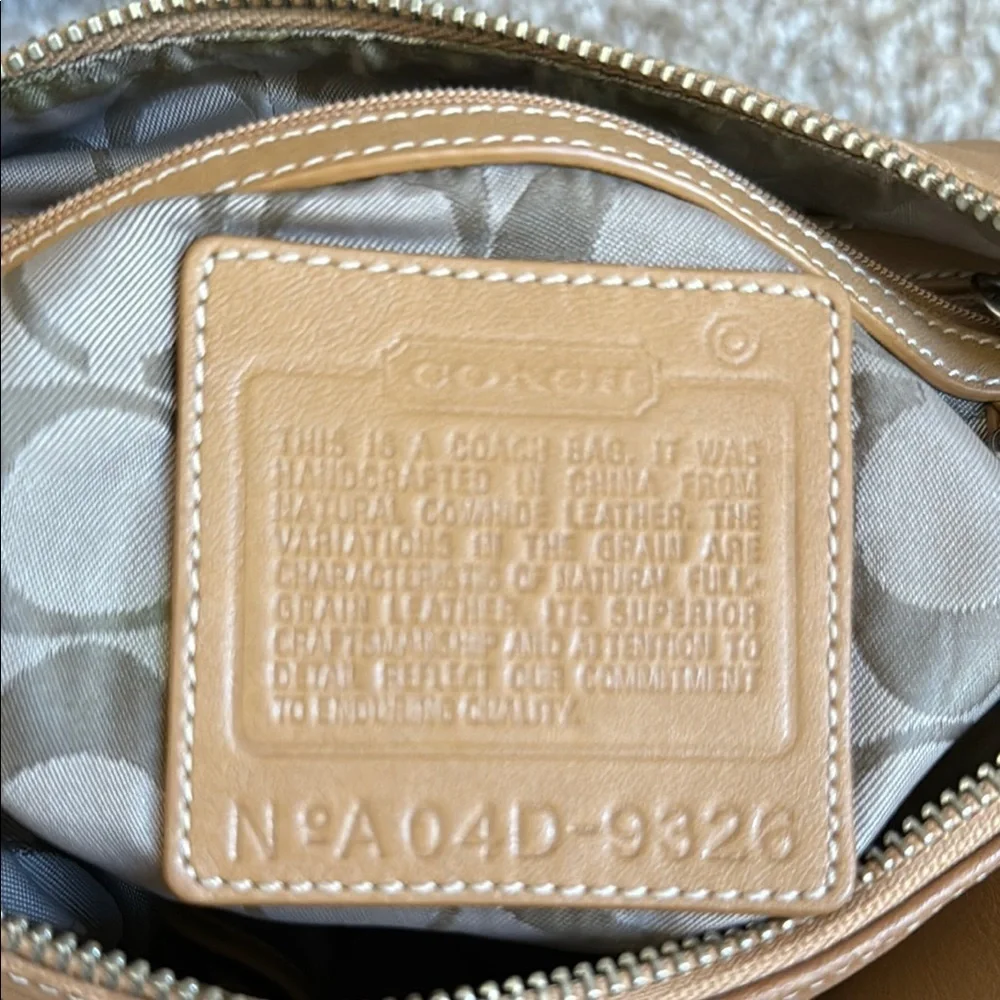 COACH Vintage Legacy Duffle Purse A04D-9326